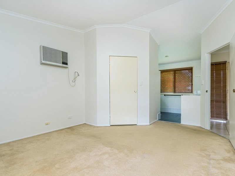 1 Yellowood Drive, Ferny Hills QLD 4055