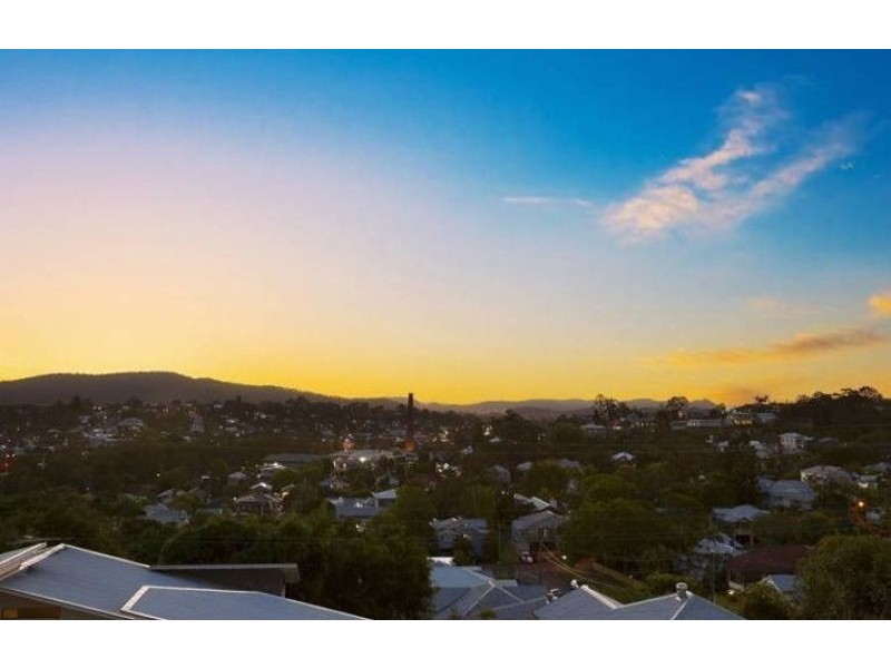 9 Colston Road, Grange QLD 4051