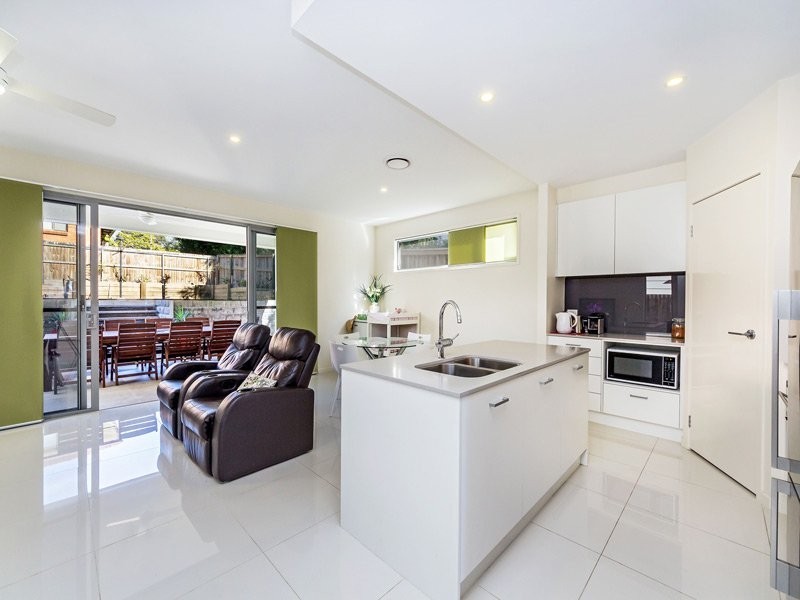 30 Parkview Street, Mitchelton QLD 4053