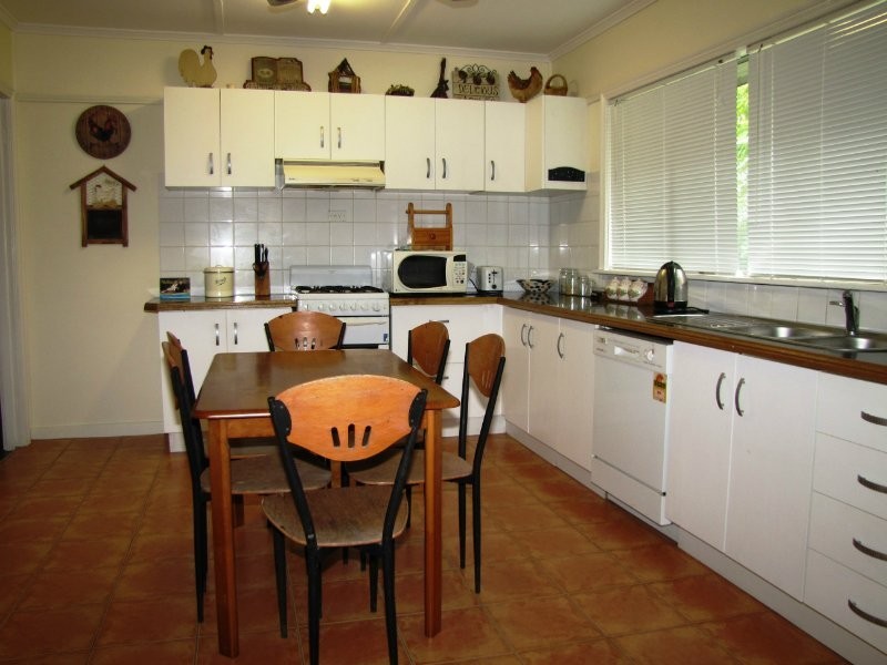 17 Barellan Street, Stafford QLD 4053