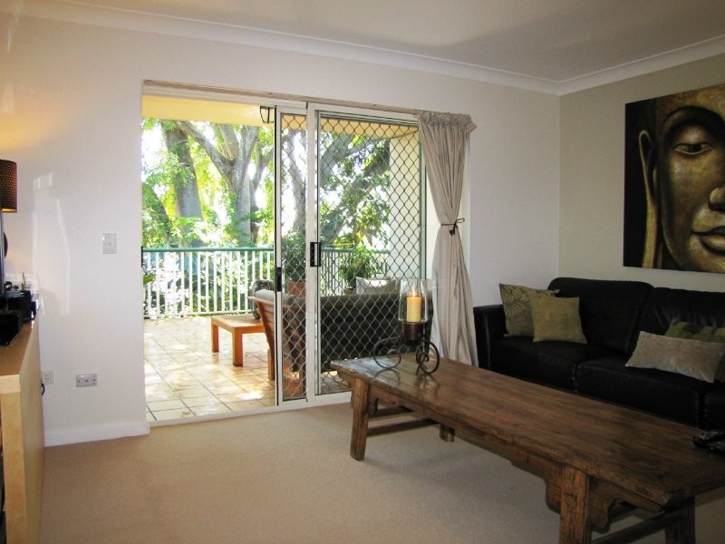 2/8 Clyde Road, Herston QLD 4006