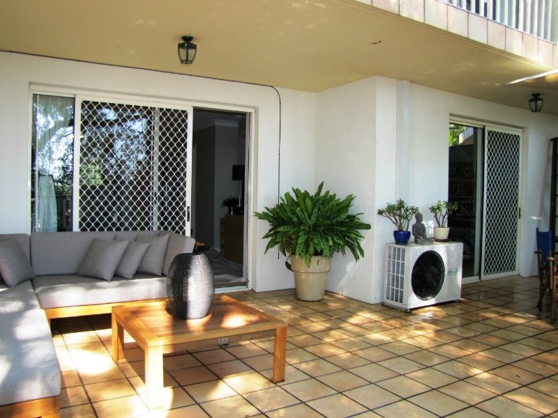 2/8 Clyde Road, Herston QLD 4006