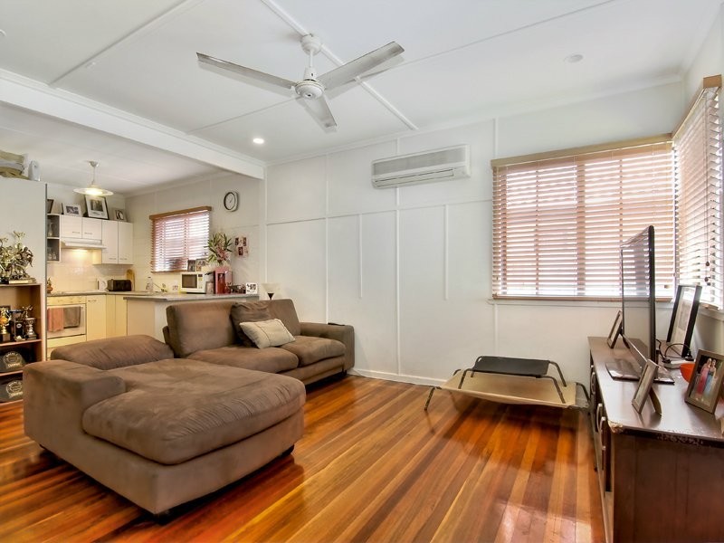 12 Allan Street, Kedron QLD 4031