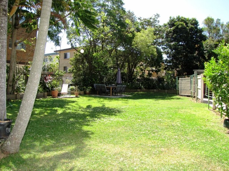 2/24 Grantson Street, Windsor QLD 4030