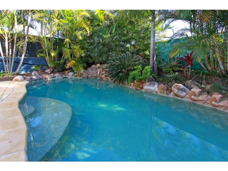 8 Wood Street, Kedron QLD 4031