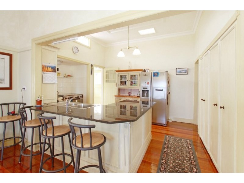 8 Wood Street, Kedron QLD 4031