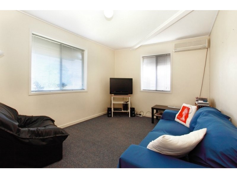 8 Wood Street, Kedron QLD 4031