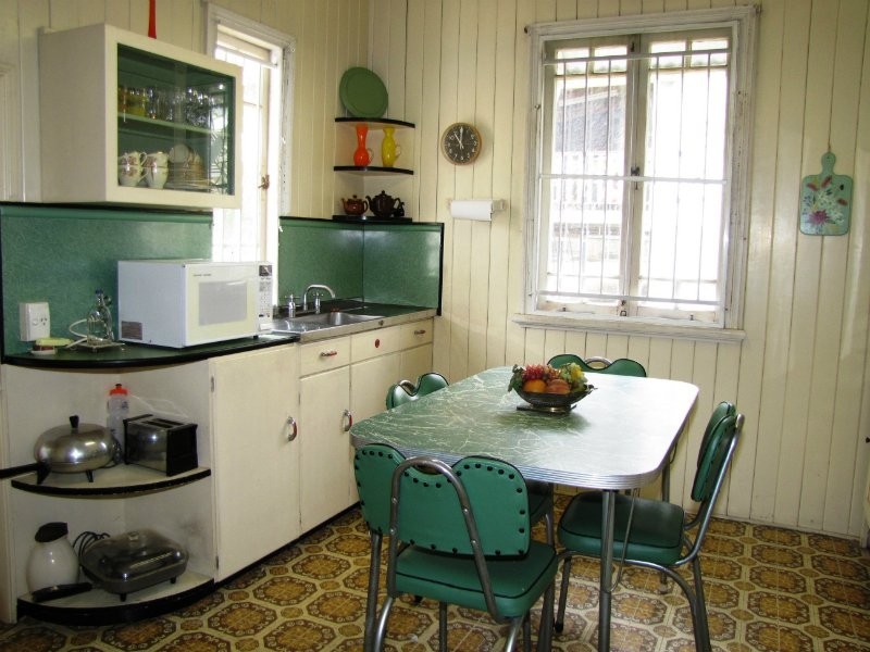 77 Days Road, Grange QLD 4051