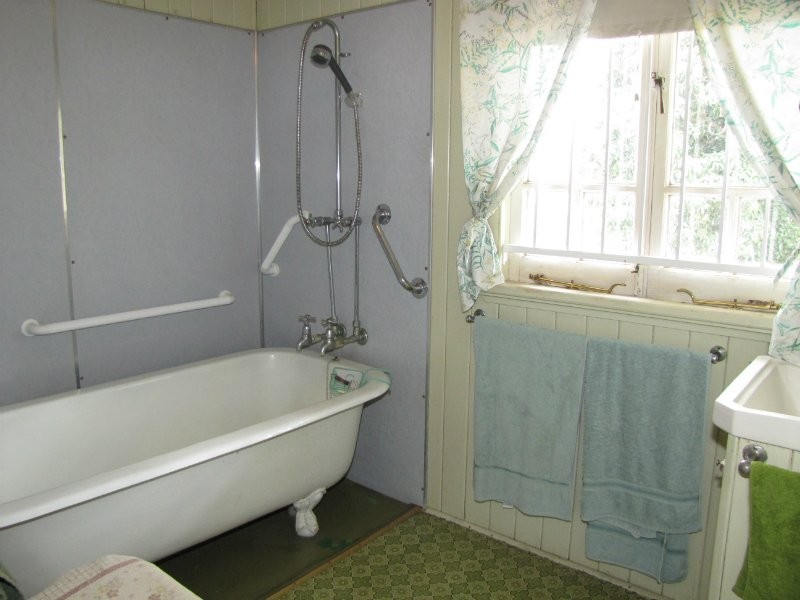 77 Days Road, Grange QLD 4051