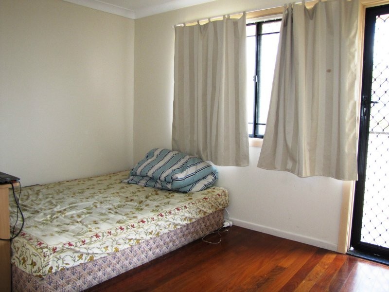 2/286 Cornwall Street, Greenslopes QLD 4120