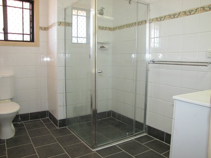 2/286 Cornwall Street, Greenslopes QLD 4120