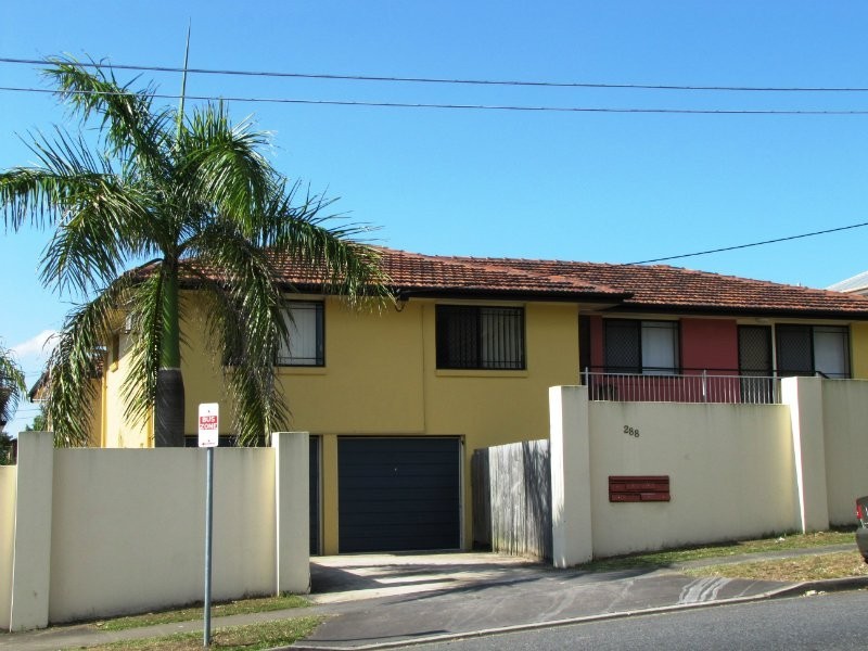 2/286 Cornwall Street, Greenslopes QLD 4120