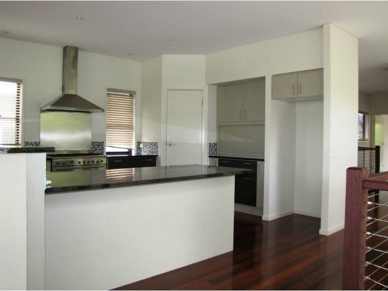 6 South Street, Newmarket QLD 4051