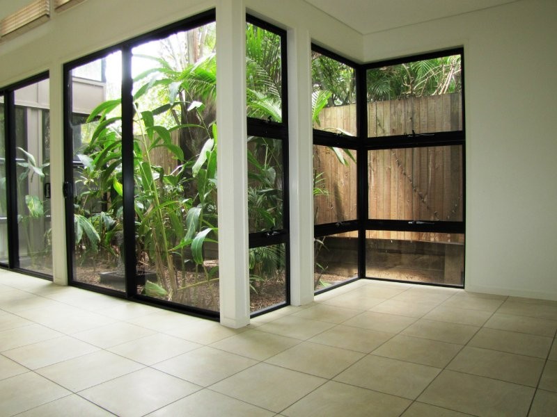 6 South Street, Newmarket QLD 4051