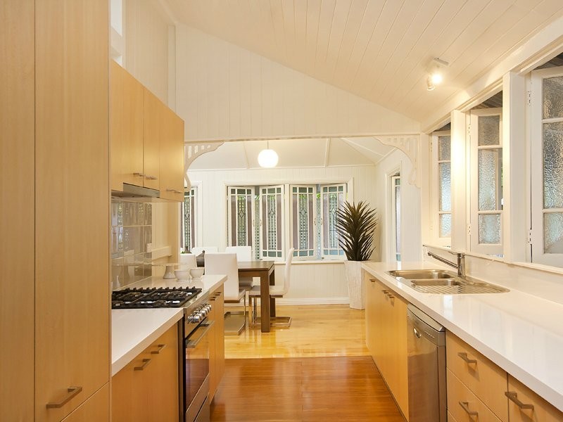 6 Halifax Street, Coorparoo QLD 4151