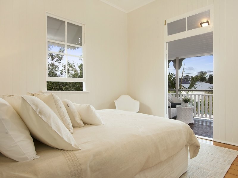 6 Halifax Street, Coorparoo QLD 4151