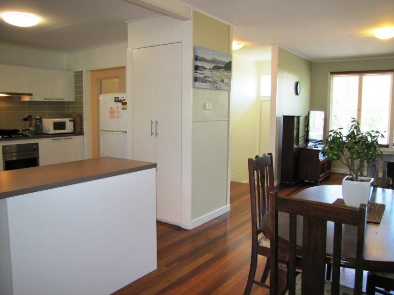 311 Kitchener Road, Stafford Heights QLD 4053