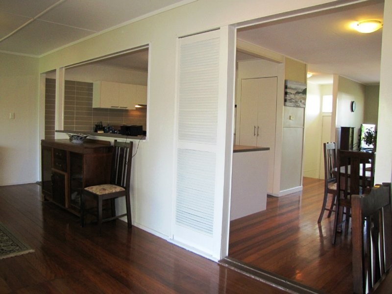 311 Kitchener Road, Stafford Heights QLD 4053