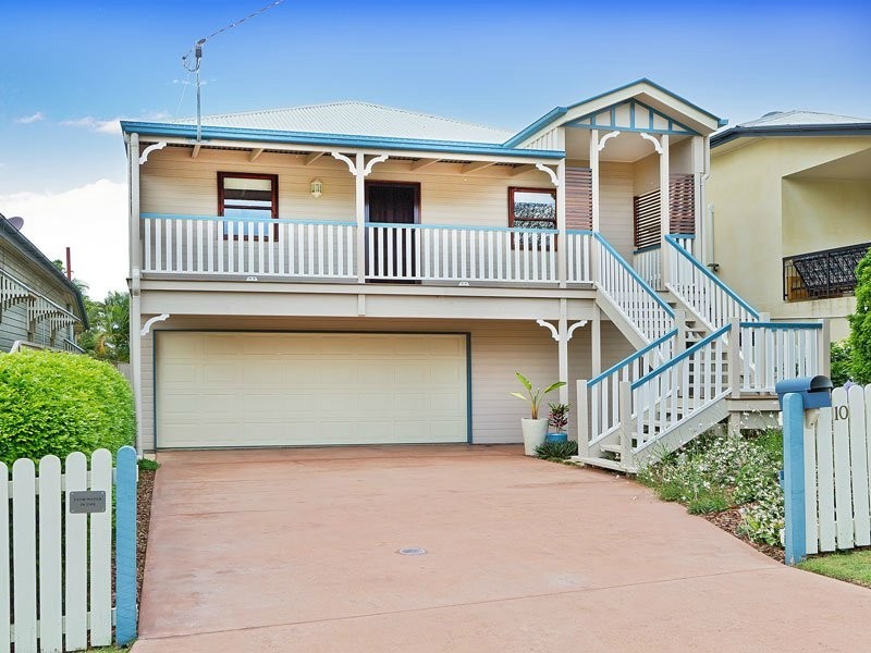 10 Seventh Avenue, Windsor QLD 4030