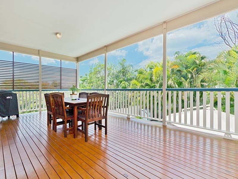 10 Seventh Avenue, Windsor QLD 4030