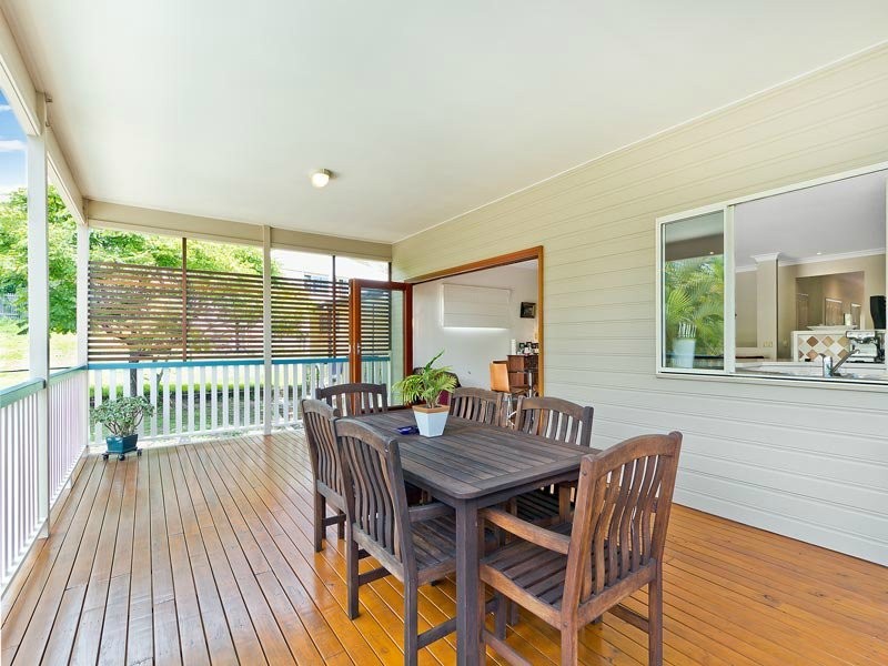 10 Seventh Avenue, Windsor QLD 4030