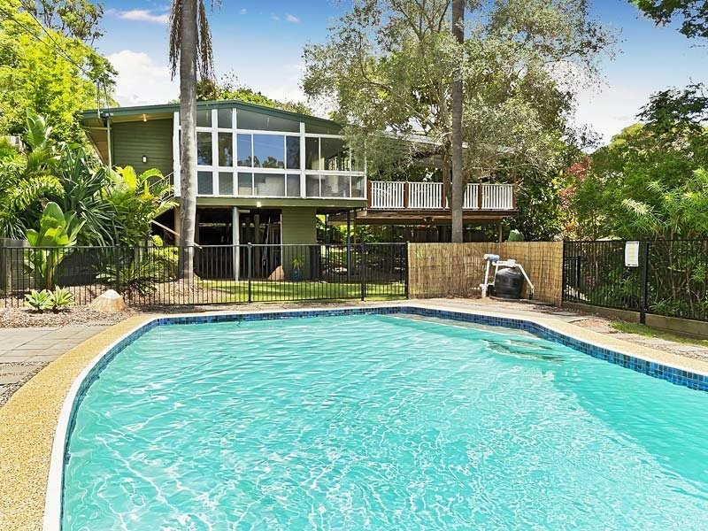 17 Normanton Street, Stafford Heights QLD 4053