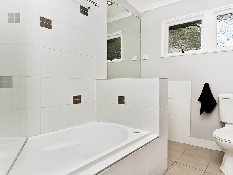 17 Normanton Street, Stafford Heights QLD 4053