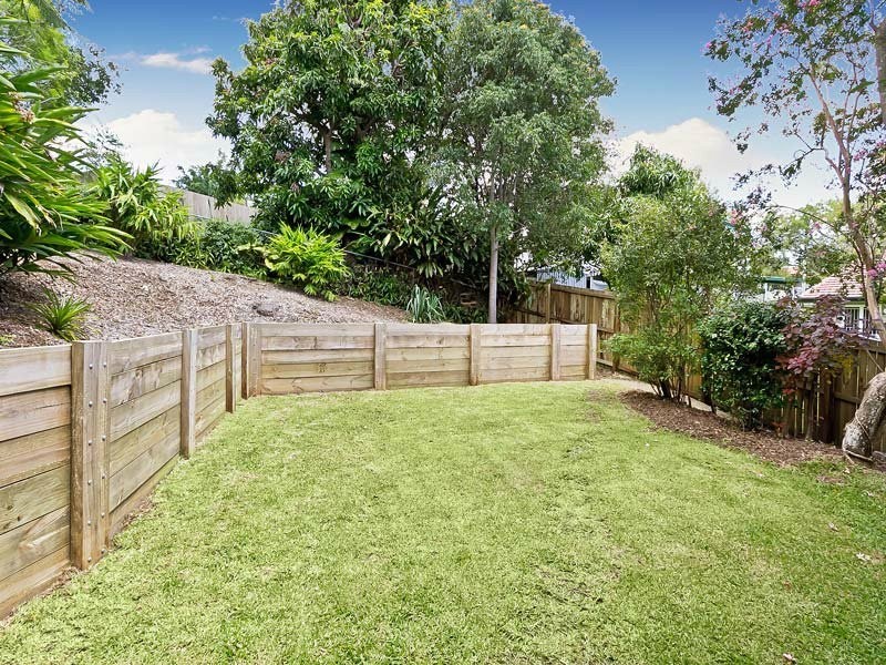 17 Normanton Street, Stafford Heights QLD 4053