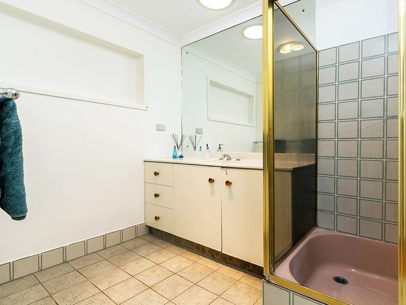 16 Allara Crescent, Ferny Hills QLD 4055