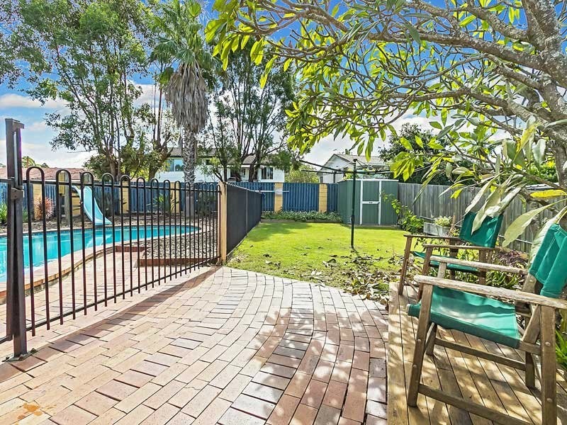 16 Allara Crescent, Ferny Hills QLD 4055