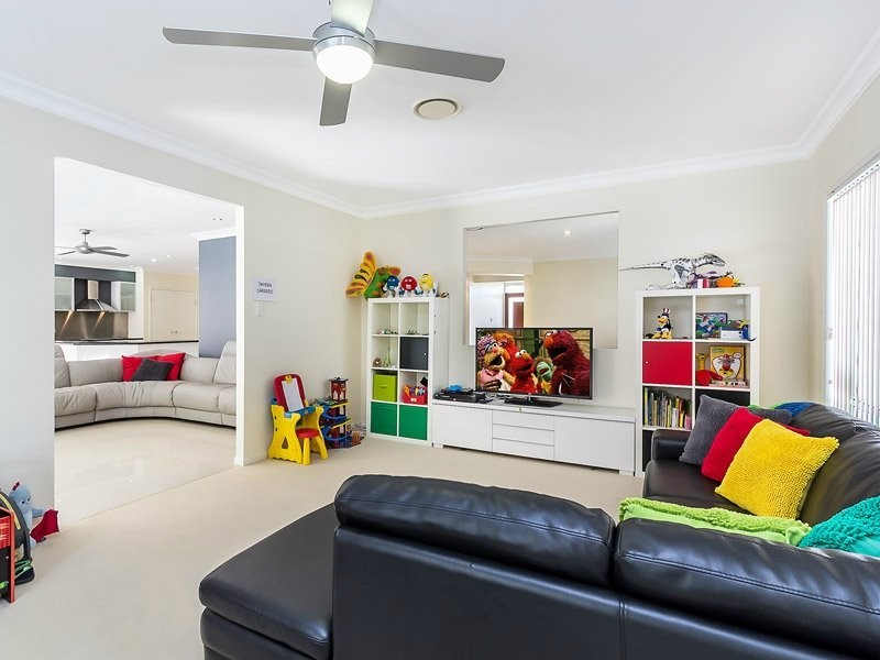 3 Butterwood Court, Arana Hills QLD 4054