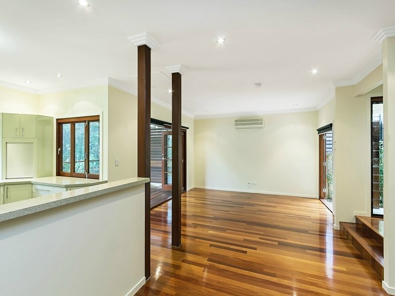 13 Rougham Street, Windsor QLD 4030