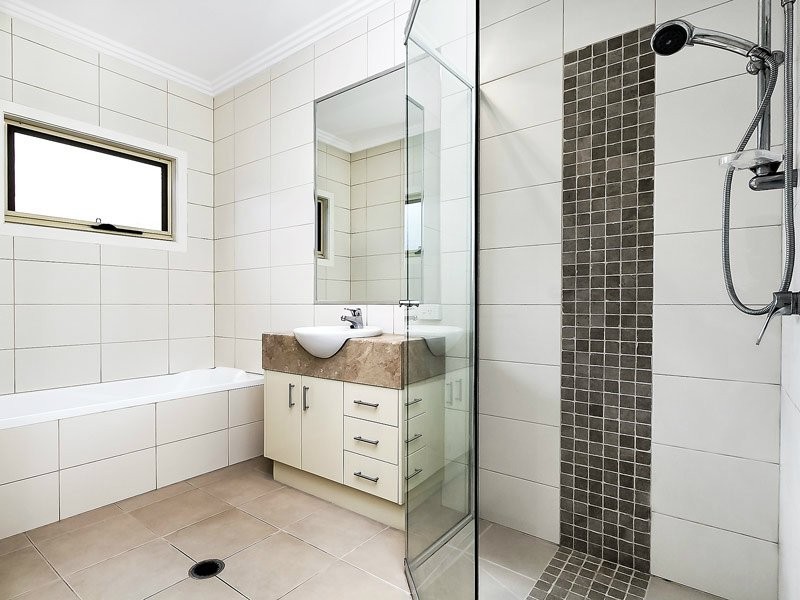 13 Rougham Street, Windsor QLD 4030