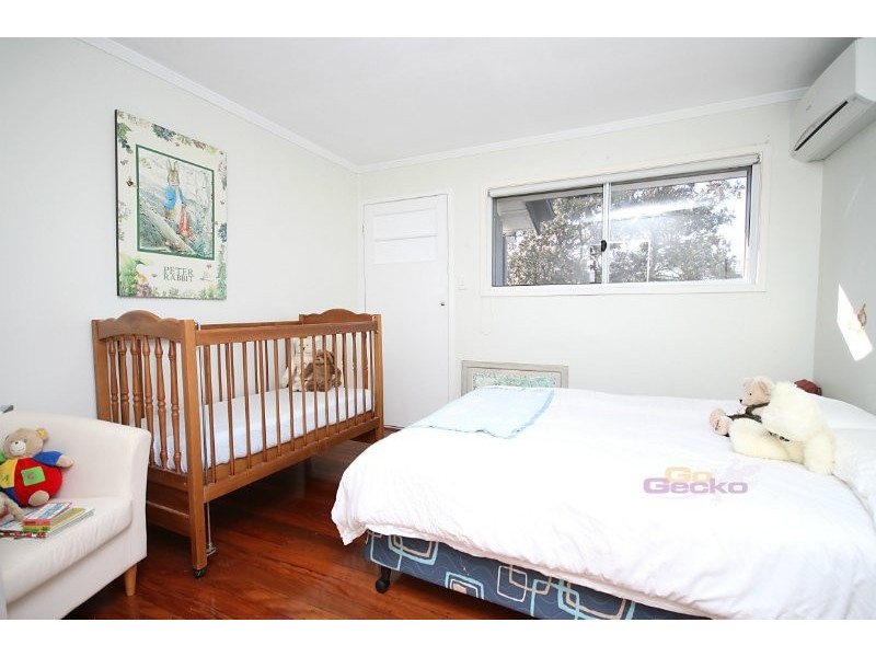 9 Rutherford Street, Stafford Heights QLD 4053