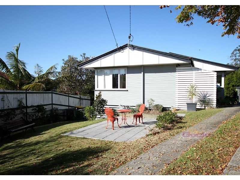 9 Rutherford Street, Stafford Heights QLD 4053