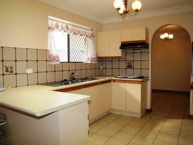 14 Costello Place, Stafford Heights QLD 4053