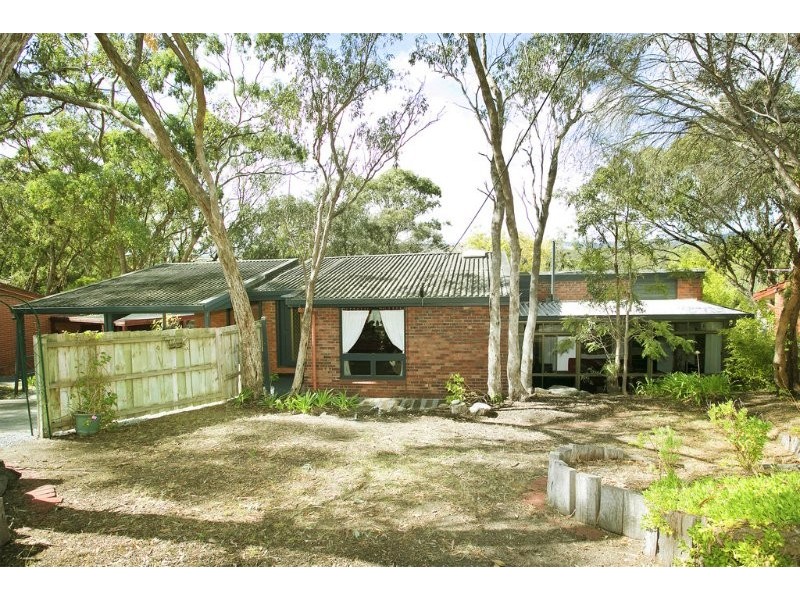 16 Orleana Street, Flagstaff Hill SA 5159