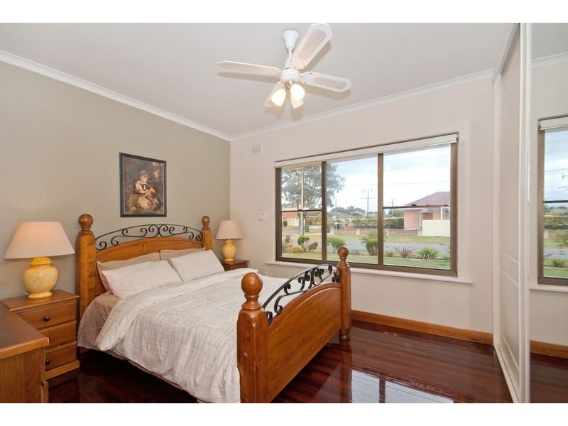 20 Shandon Avenue, Seaton SA 5023