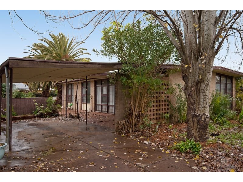 5 Quebec Drive, Para Hills SA 5096