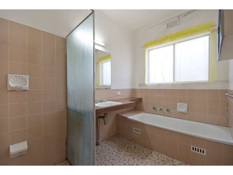 5 Quebec Drive, Para Hills SA 5096