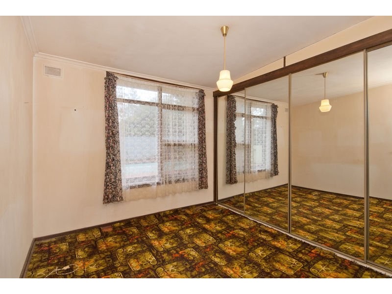 5 Quebec Drive, Para Hills SA 5096