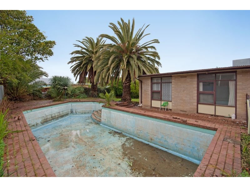 5 Quebec Drive, Para Hills SA 5096