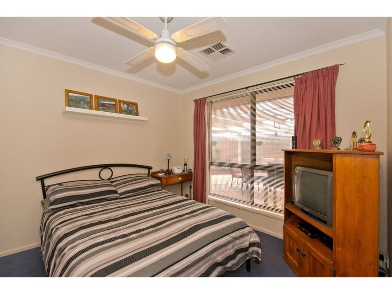 30 Mundulla Avenue, Woodcroft SA 5162