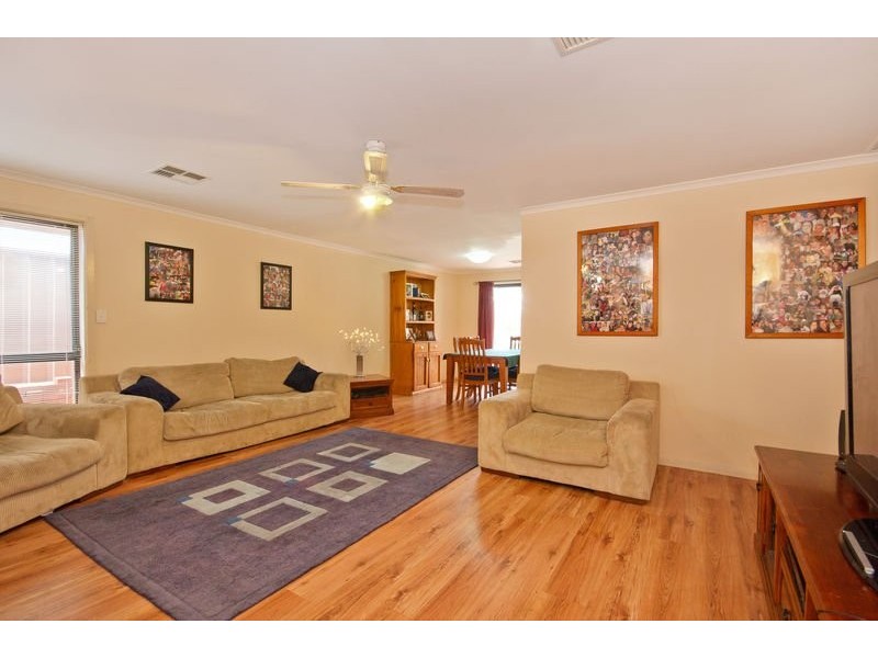 30 Mundulla Avenue, Woodcroft SA 5162