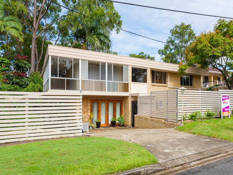 17 Algona Street, Holland Park West QLD 4121