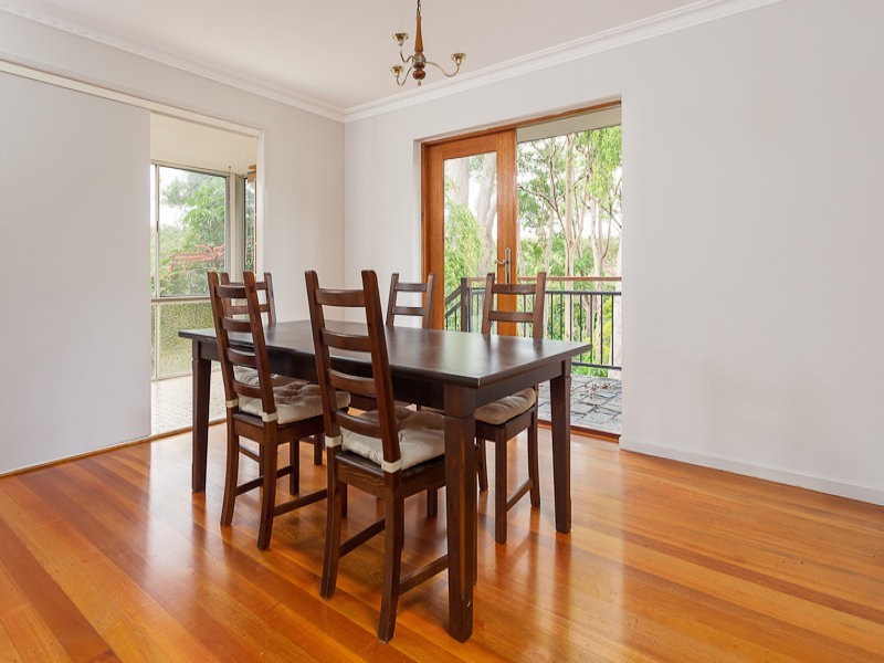 17 Algona Street, Holland Park West QLD 4121