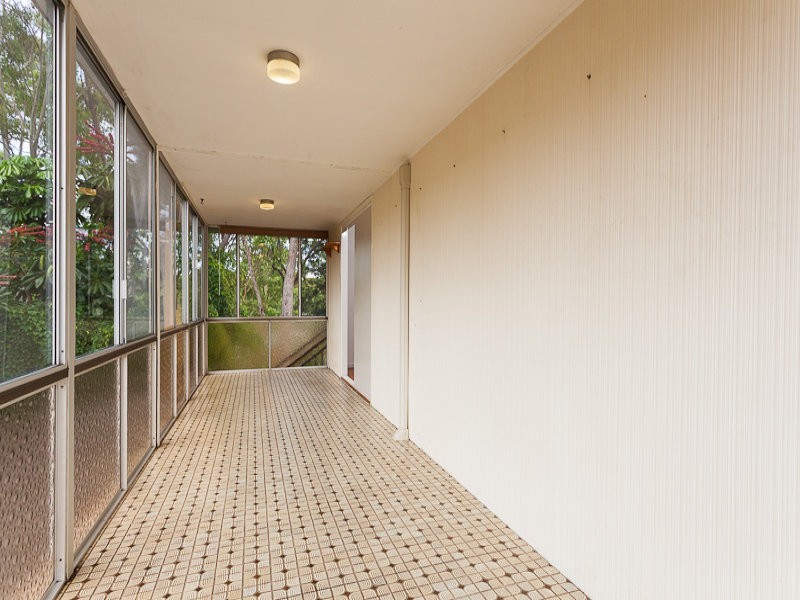 17 Algona Street, Holland Park West QLD 4121