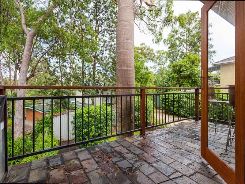 17 Algona Street, Holland Park West QLD 4121