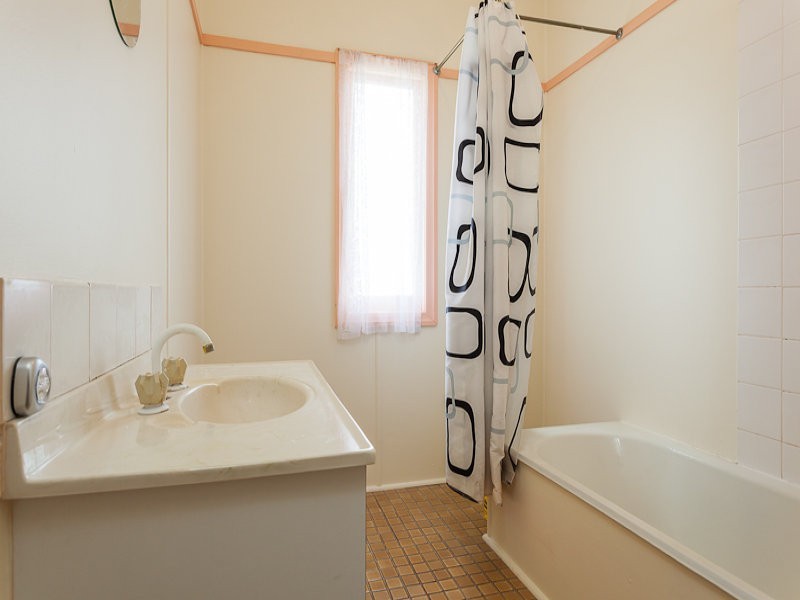 135 Hoff Street, Mount Gravatt East QLD 4122