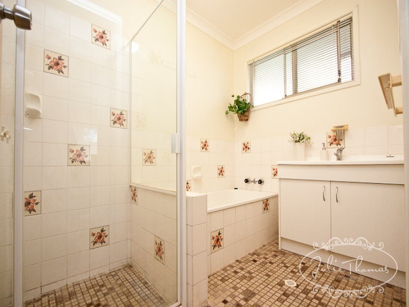 20 Avenell Street, Wishart QLD 4122